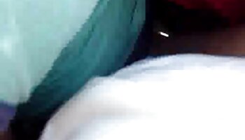 Schwule Latinos zeigen sexvideos mit alten frauen ihre Muskeln